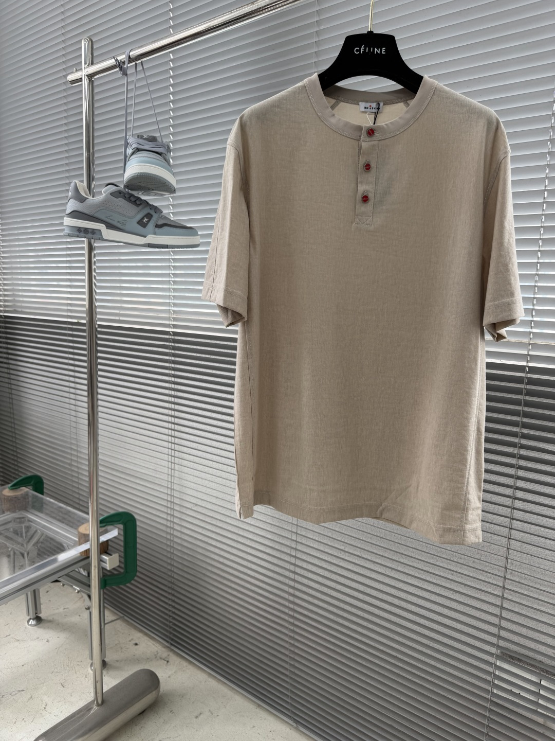 -Kiton   复古老钱风亨利领正肩透气短袖 码数：M.L.XL.2XL.3XL.4XL尺码	衣长  