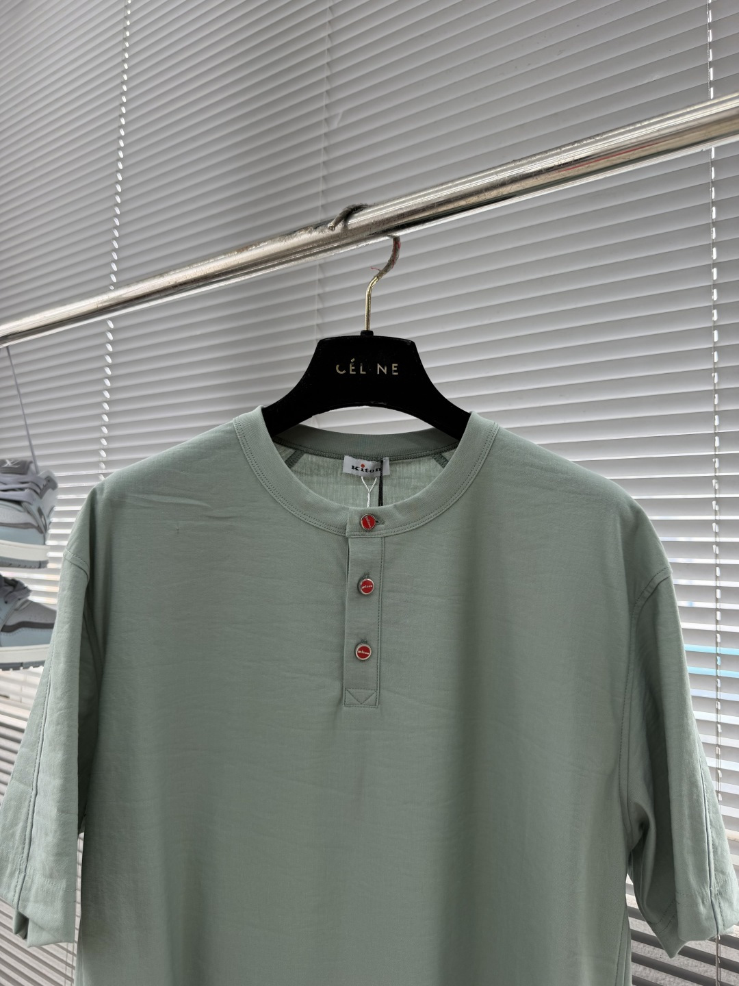 -Kiton   复古老钱风亨利领正肩透气短袖 码数：M.L.XL.2XL.3XL.4XL尺码	衣长  
