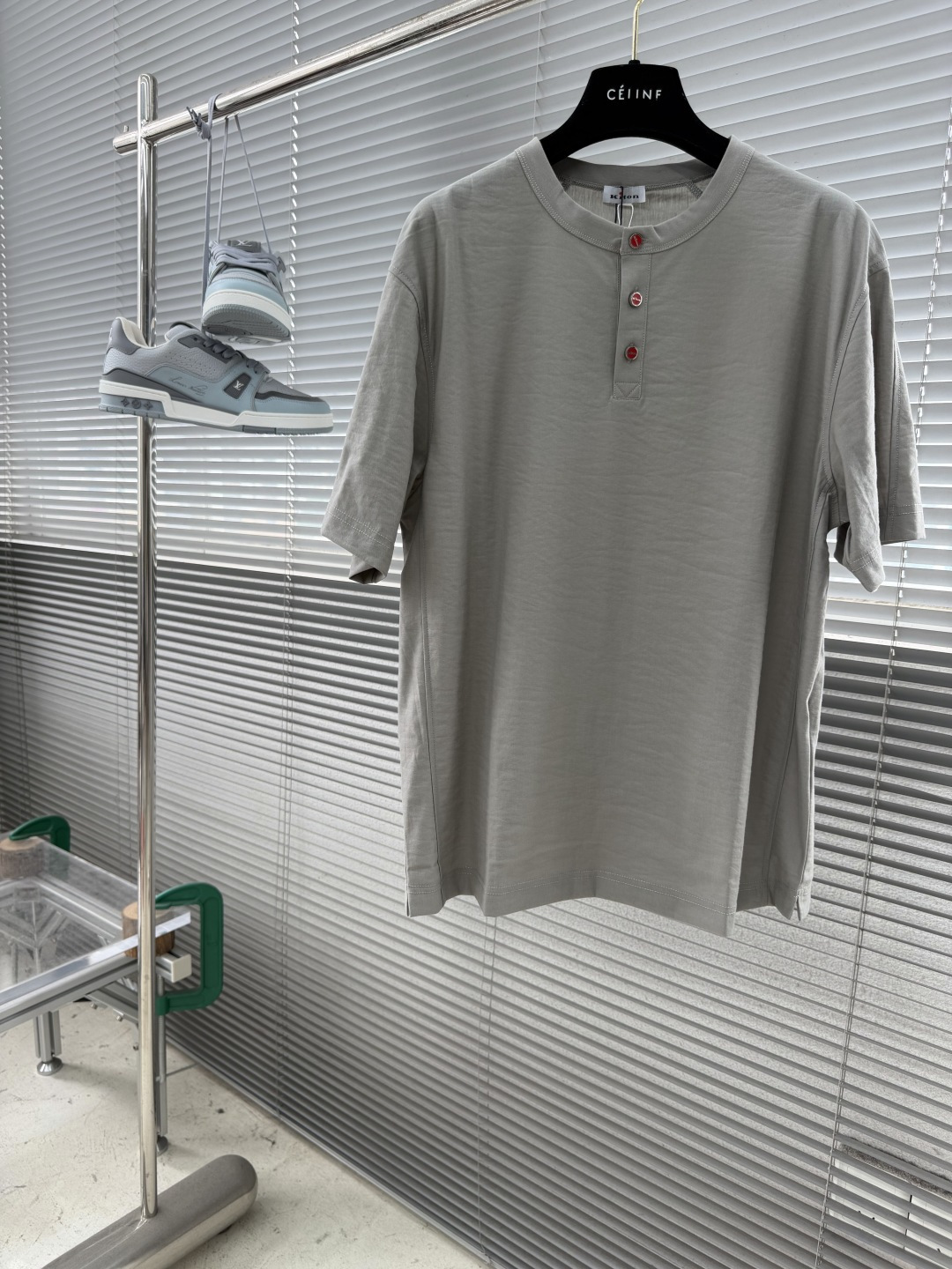 -Kiton   复古老钱风亨利领正肩透气短袖 码数：M.L.XL.2XL.3XL.4XL尺码	衣长  