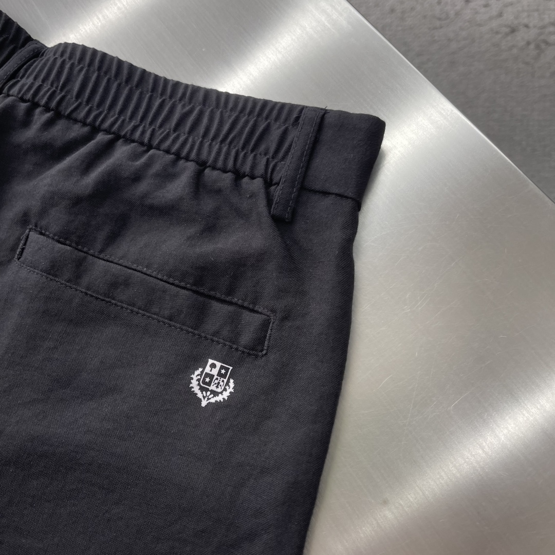 -Loro Piana     新款老钱风休闲裤，采用高定混纺麻料面料，超级舒适透气！后口袋标识点缀，版