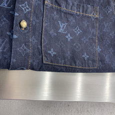上衣-驴牌 26FW MONOGRAM满印牛仔衬衫12氨全经围赛络纺牛仔面料激光雷射模版刺绣定位裁 上衣-驴牌 26FW MONOGRAM满印牛仔衬衫12氨全经围赛络纺牛仔面料激光雷射模版刺绣定位裁