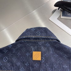 上衣-驴牌 26FW MONOGRAM满印牛仔衬衫12氨全经围赛络纺牛仔面料激光雷射模版刺绣定位裁 上衣-驴牌 26FW MONOGRAM满印牛仔衬衫12氨全经围赛络纺牛仔面料激光雷射模版刺绣定位裁
