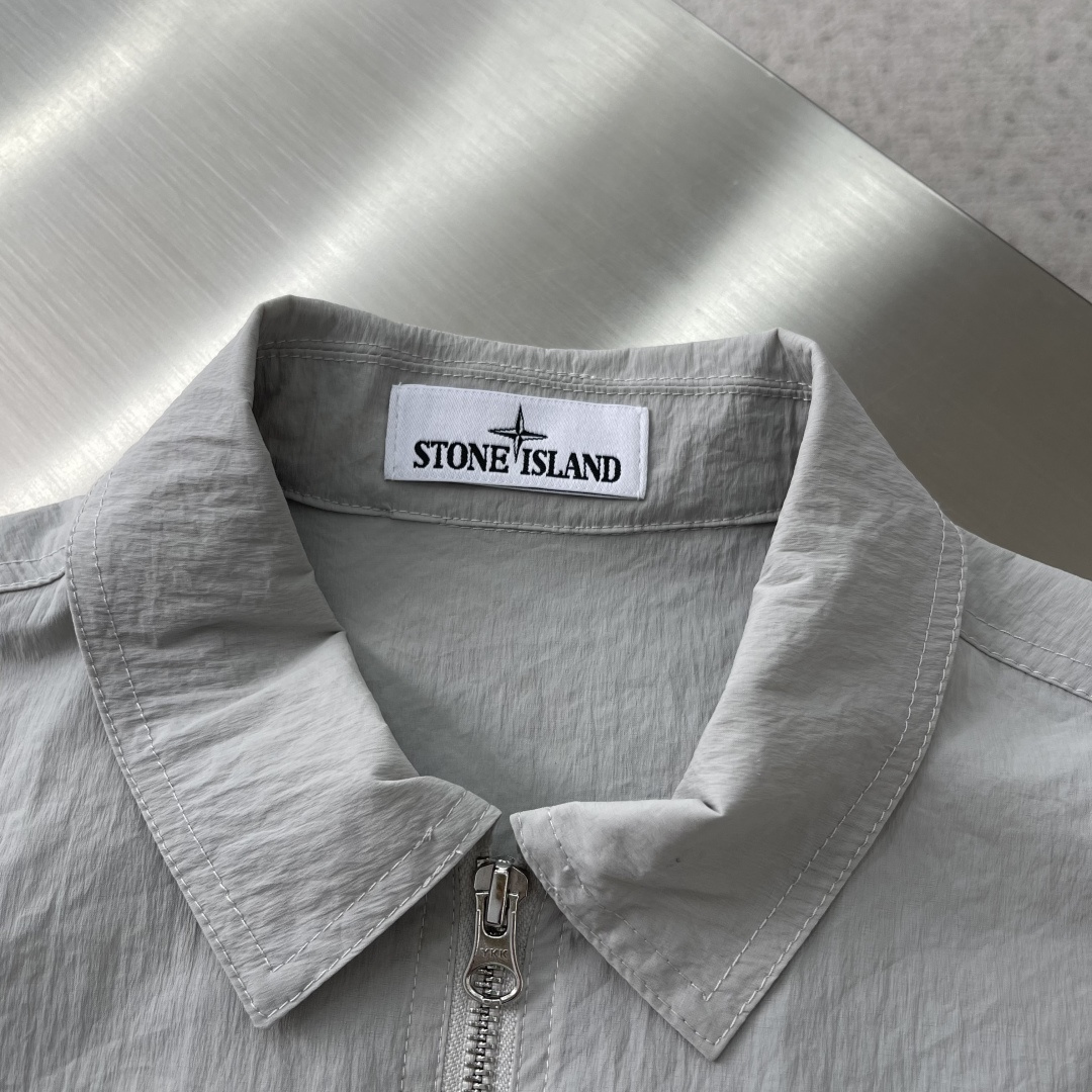 -Stone Island     户外全拉链银色短袖….金属丝网格薄尼面料...出口 韩国订单。帅气的