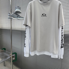 -BALENCIAG* 假两件印花刺绣标识T恤外部主布定染24支精疏棉平纹面料内部主布24支精疏 -BALENCIAG* 假两件印花刺绣标识T恤外部主布定染24支精疏棉平纹面料内部主布24支精疏
