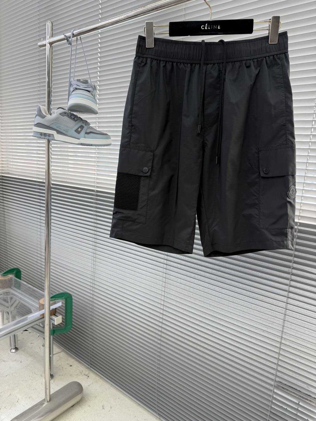 NO:912795,shorts -mon  2026SS spring and summer new product quick-drying small jacket and shorts suit, a high-end masterpiece from the Mon official website, combining Italian minimalism and functional style. Customized ice-feeling quick-drying fabric, light and breathable, anti-wrinkle and sun protection, the upper body is refreshing and burden-free. Short-sleeved shirt and small jacket  + Shorts combination of the same color, low-key and luxurious. Customized hardware zippers + three-dimensional silicone logo, full of texture. Slim and neat fit, seamless switching between business and leisure, taking into account appearance, comfort and class, men's first choice for high-quality spring and summer wear.  Size 48-56 (M-3XL),,shorts,jackets & coats,shirts,T-shirt,19860909短裤 -mon 2026SS春夏新品速干小外套短裤套装,Mon官网高阶力作,意式极简与机能风结合.定制冰感速干面料,轻薄透气、抗皱防晒,上身清爽无负担.短袖衬衫小外套+同色系短裤组合,低调轻奢.定制五金拉链＋立体硅胶logo,质感拉满.修身利落版型,商务休闲无缝切换,兼顾颜值、舒适度与档次,男士春夏高品质穿搭首选. 尺码48-56（M-3XL）,,shorts,jackets & coats,shirts,T-shirt,,Men's clothing