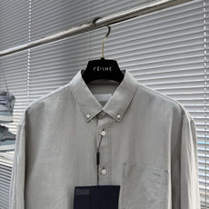-PRAD 白色翻领偏宽松衬衫材质 棉麻混纺尺码:40-43尺码 衣长 胸围 肩宽 -PRAD 白色翻领偏宽松衬衫材质 棉麻混纺尺码:40-43尺码 衣长 胸围 肩宽