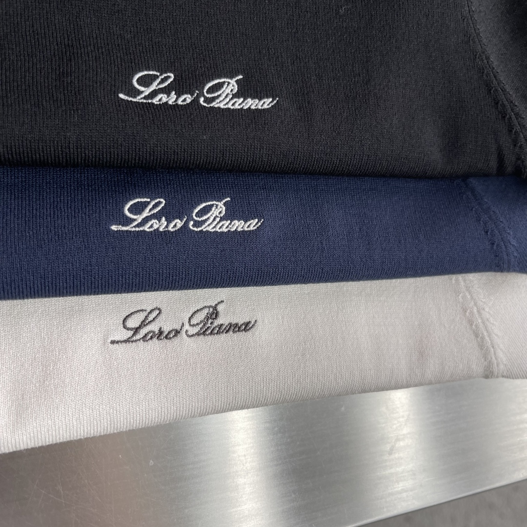 -Loro Piana     26SS春夏新款进口科技纤维混纺撞色圆领针织短Tee，男士经典字母徽标刺
