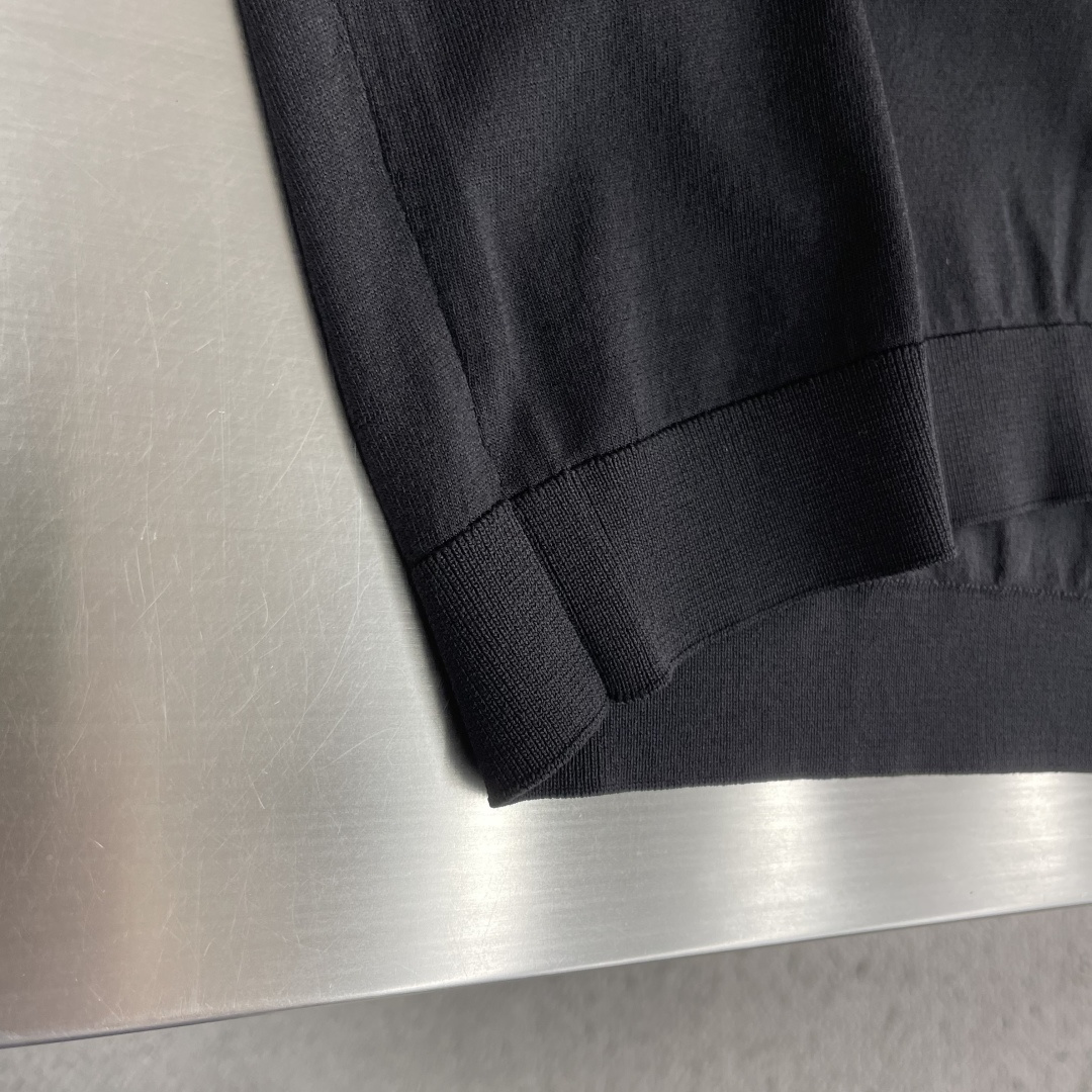 -Loro Piana     26SS春夏新款进口科技纤维混纺撞色圆领针织短Tee，男士经典字母徽标刺