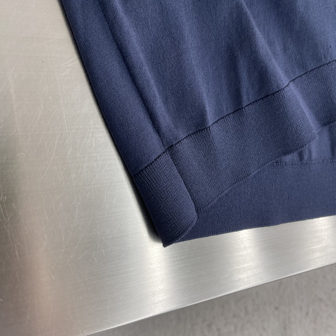-Loro Piana     26SS春夏新款进口科技纤维混纺撞色圆领针织短Tee，男士经典字母徽标刺