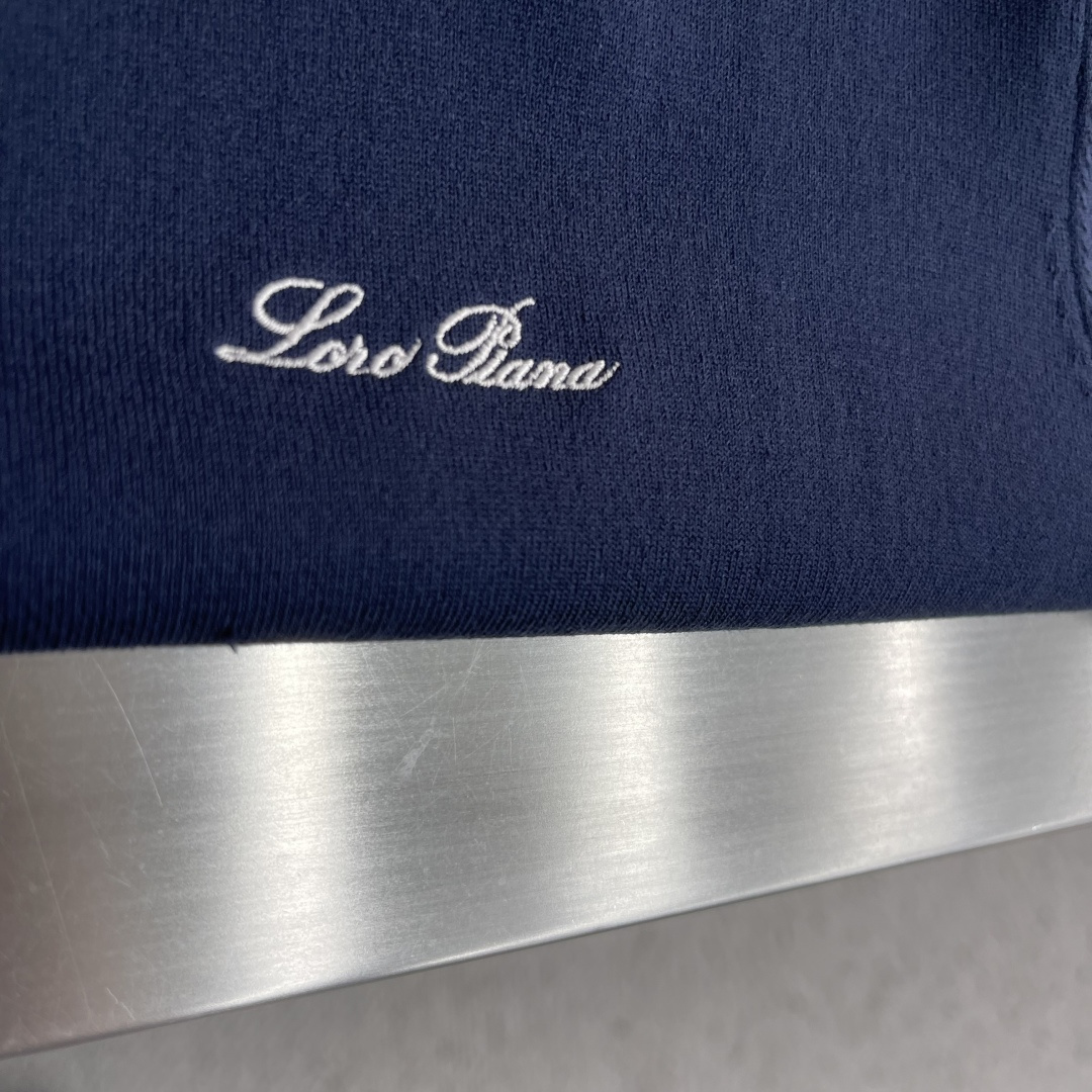 -Loro Piana     26SS春夏新款进口科技纤维混纺撞色圆领针织短Tee，男士经典字母徽标刺