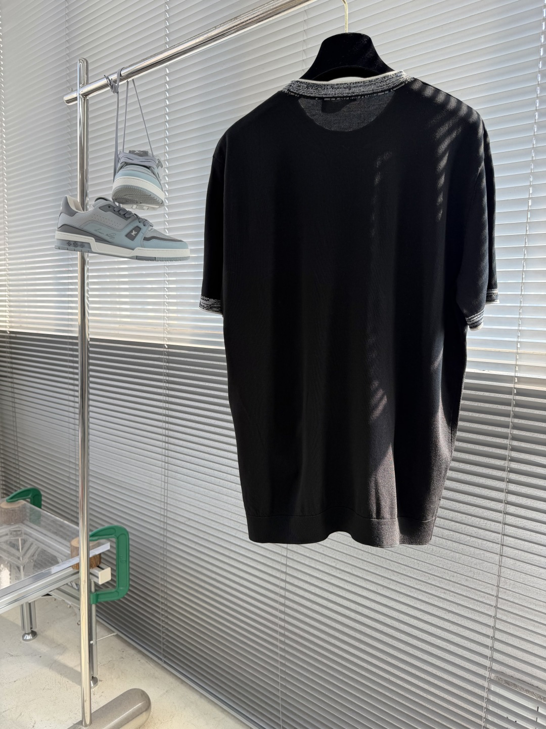 -Loro Piana     26SS春夏新款进口科技纤维混纺撞色圆领针织短Tee，男士经典字母徽标刺