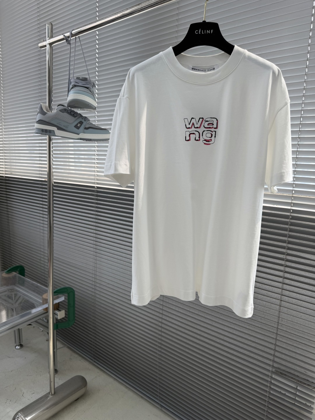 NO:935560,-alexander wang new printed detail T-shirt, digital direct printing, double yarn worsted cotton fabric, weight 300g, loose fit, same style for men and women, size S/M/L/XL,,alexander wang,tees,t-shirt,19860909-alexander wang 大王 新款印花细节T恤 数码直喷印花 双纱精纺全棉面料 克重300g 版型宽松 男女同款 码数 S/M/L/XL,,alexander wang,tees，t-shirt,,Men's clothing
