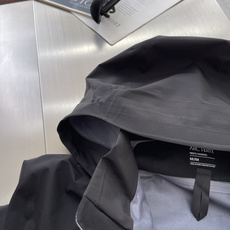 -🐦 鸟家 AR系列,专为高山环境设计,采用 Gore-Tex Pro 等专业面料,具备极强的 -🐦 鸟家 AR系列,专为高山环境设计,采用 Gore-Tex Pro 等专业面料,具备极强的