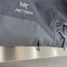 -🐦 鸟家 AR系列,专为高山环境设计,采用 Gore-Tex Pro 等专业面料,具备极强的 -🐦 鸟家 AR系列,专为高山环境设计,采用 Gore-Tex Pro 等专业面料,具备极强的