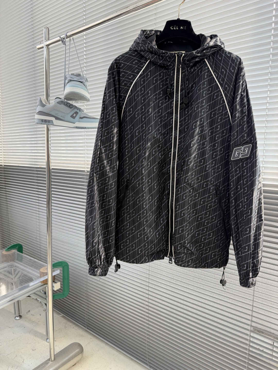 NO:957719,-GUCC printed pattern all over hooded zipper long sleeve jacket men's black size 48.50.52.54.56 size clothing length shoulder and sleeve length chest 4869 77118 5071 79122 5273 81126 5475 83130 5677 85134,,gucci,jackets & coats,jackets  & coats,hats,19860909-GUCC 印花图案满印连帽拉链长袖 夹克外套 男款 黑色 码数48.50.52.54.56 尺码衣长肩袖长 胸围 4869 77118 5071 79122 5273 81126  5475 83130 5677 85134,,gucci,jackets & coats,jackets & coats,hats,,Men's clothing