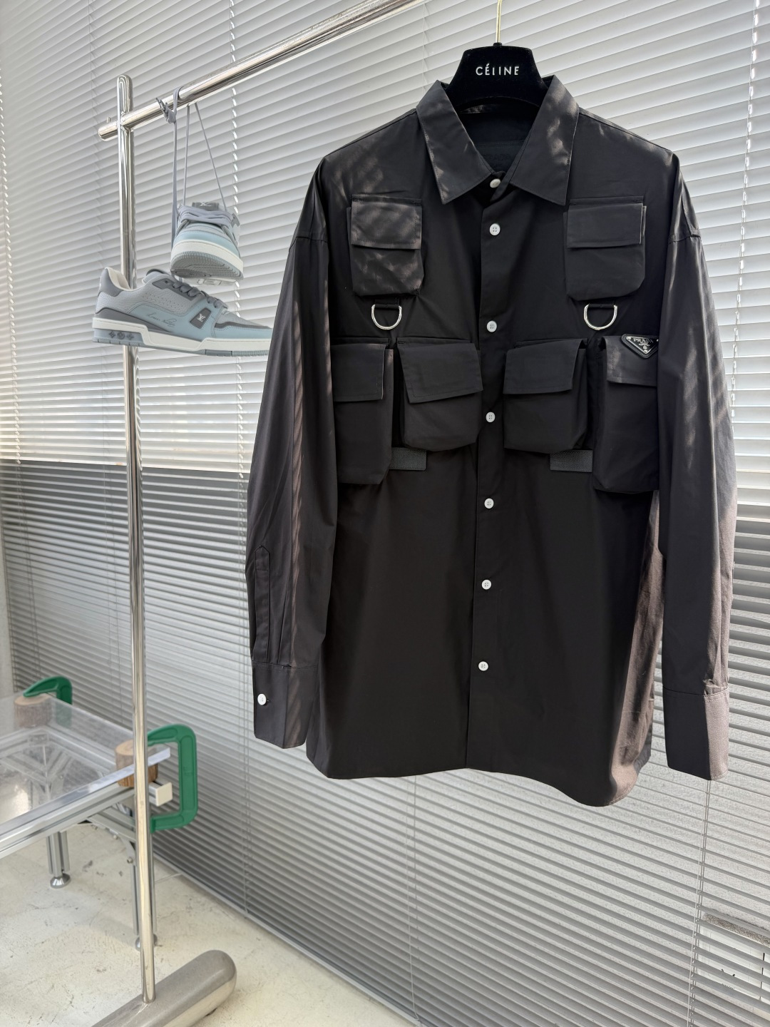 NO:953900,-PRAD solid color multi-pocket lapel single-breasted long-sleeved tactical shirt size 48.50.52.54.56 size clothing length shoulder width chest 48 74 53.8 120 50 76 55 124 52 7856.5 128 54 80 58 132 56 82 59.5  136,,prada,shirts,19860909-PRAD纯色多口袋翻领单排扣长袖 战术衬衫 码数48.50.52.54.56 尺码衣长肩宽胸围 48 74 53.8 120  50 76 55 124 52 7856.5 128  54 80 58 132 56 82 59.5 136,,prada,shirts,,Men's clothing