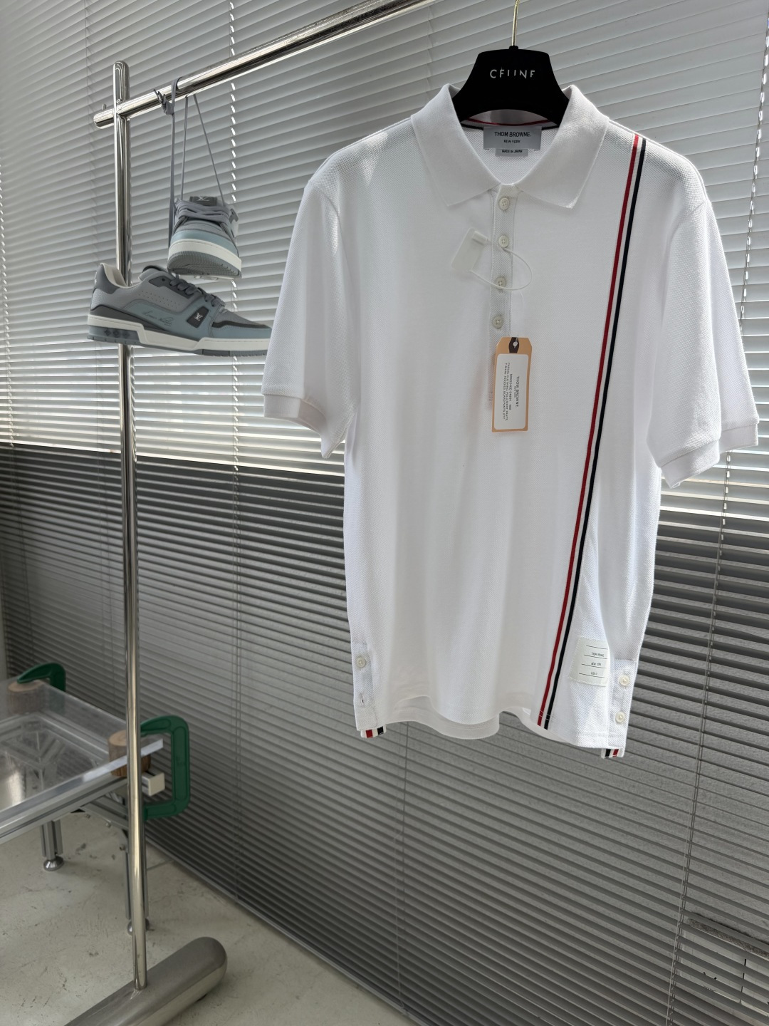NO:957782,-TB short-sleeved Polo with webbing and pique on the chest, highly recognizable by the brand, webbing version, pure cotton pique mesh, extremely comfortable, polo collar casual and fashionable, suitable for various occasions, code number 1.2.3.4,, T-shirt,19860909-TB 胸前织带珠地短袖Polo 极具品牌辨识度 织带版本 纯棉珠地网眼 舒适度爆棚 polo领休闲且时尚 适应各种场合  码数1.2.3.4,,T-shirt,,Men's clothing