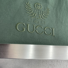 -GUCC 2026秋冬新款短袖T恤衫 码数:M-3XL 材质讲究的同时 整体的设计颇具时尚感 一个百搭经典款圆 -GUCC 2026秋冬新款短袖T恤衫 码数:M-3XL 材质讲究的同时 整体的设计颇具时尚感 一个百搭经典款圆