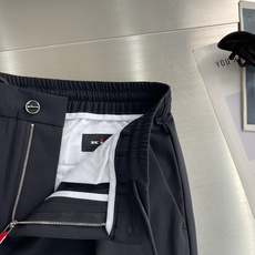 -Kiton 2026秋冬新款休闲裤 腈纶面料,软糯亲肤,垂坠有型,穿着舒适不紧绷。 中腰抽绳直筒剪裁,松紧腰头兼 -Kiton 2026秋冬新款休闲裤 腈纶面料,软糯亲肤,垂坠有型,穿着舒适不紧绷。 中腰抽绳直筒剪裁,松紧腰头兼