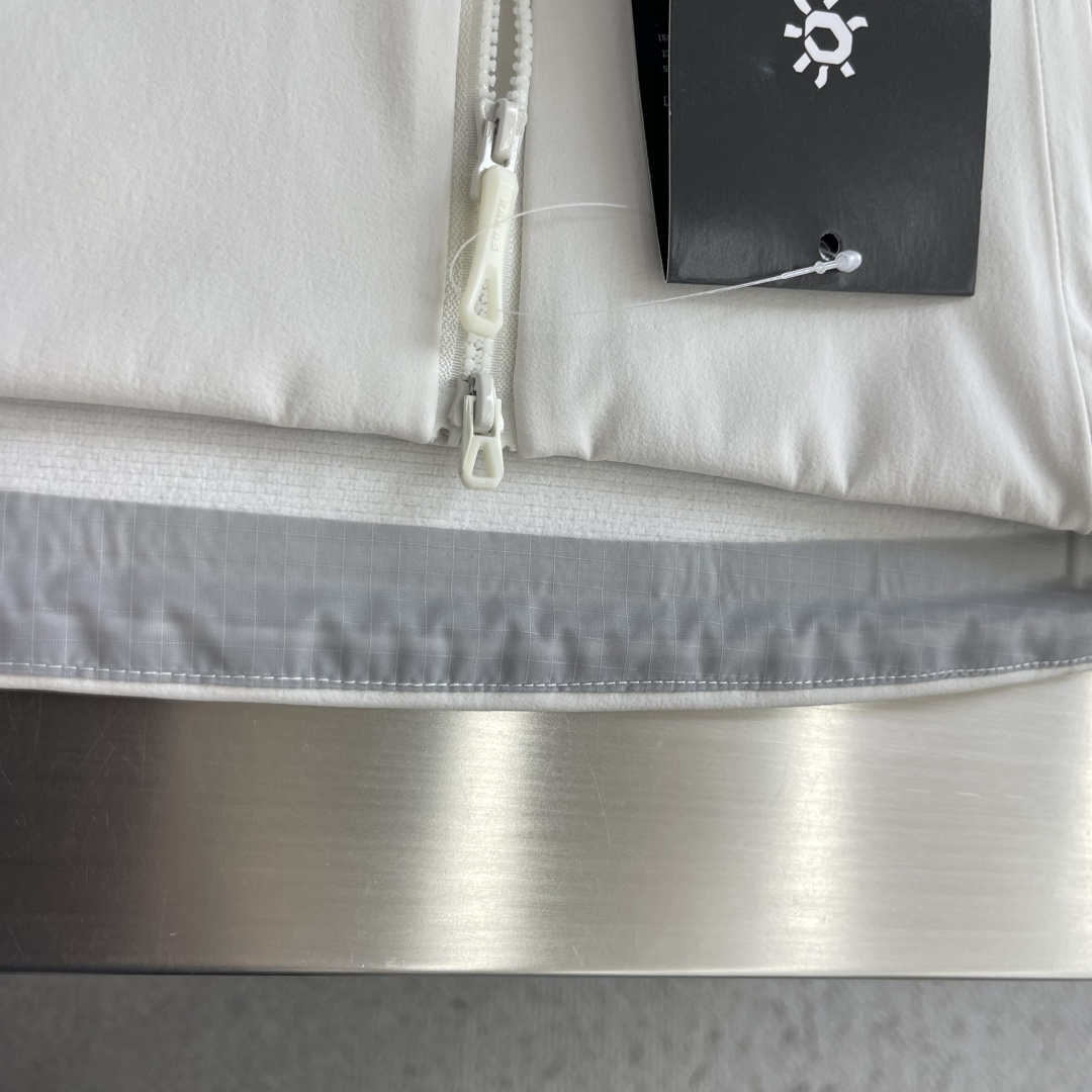 -KAILAS M8 IC系列软壳冲锋衣 专治塌肩和显胖,内搭毛衣卫衣都无压力,藏肉效果满分! 360°立体剪 -KAILAS M8 IC系列软壳冲锋衣 专治塌肩和显胖,内搭毛衣卫衣都无压力,藏肉效果满分! 360°立体剪