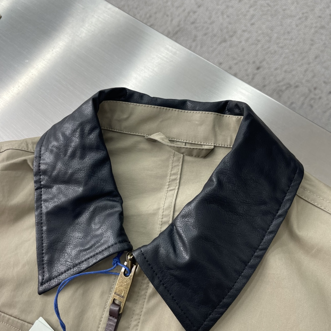 -BBR 皮革领棉质工装夹克 选用优质棉质斜纹面料打造,斜纹织造结构赋予面料紧实挺括的骨感,布面纹理清晰立体。经过 -BBR 皮革领棉质工装夹克 选用优质棉质斜纹面料打造,斜纹织造结构赋予面料紧实挺括的骨感,布面纹理清晰立体。经过