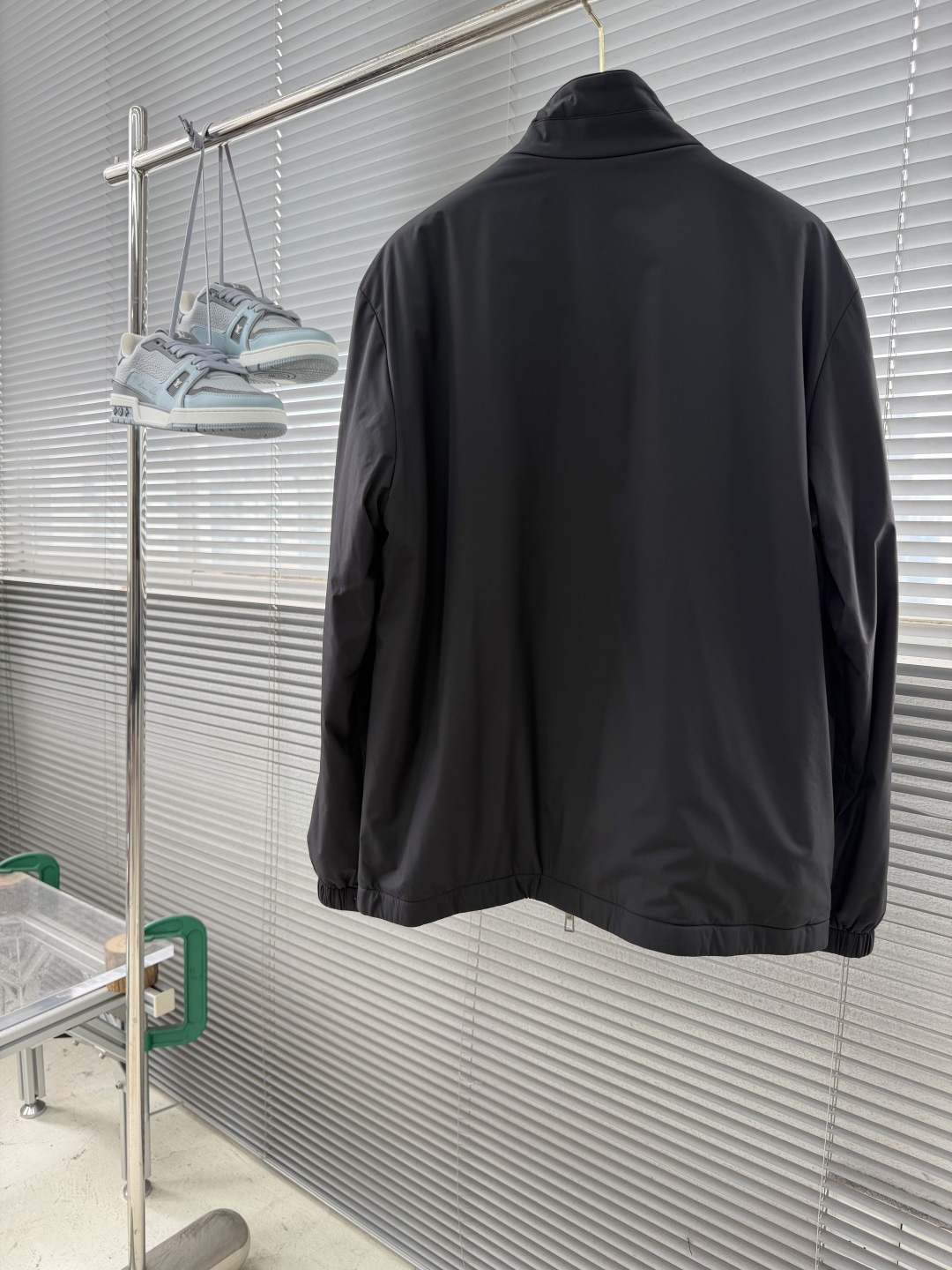 -Loro Piana     爆款外套 双面穿着立领外套 Loro Piana这款立领外套没有浮夸缀饰，唯有百年工艺沉