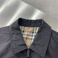 -BBR 经典格纹双面穿翻领夹克外套 采用进口高密锦纶面料,表面经过特殊防泼水处理,质地轻薄挺括,触感顺滑细腻, -BBR 经典格纹双面穿翻领夹克外套 采用进口高密锦纶面料,表面经过特殊防泼水处理,质地轻薄挺括,触感顺滑细腻,