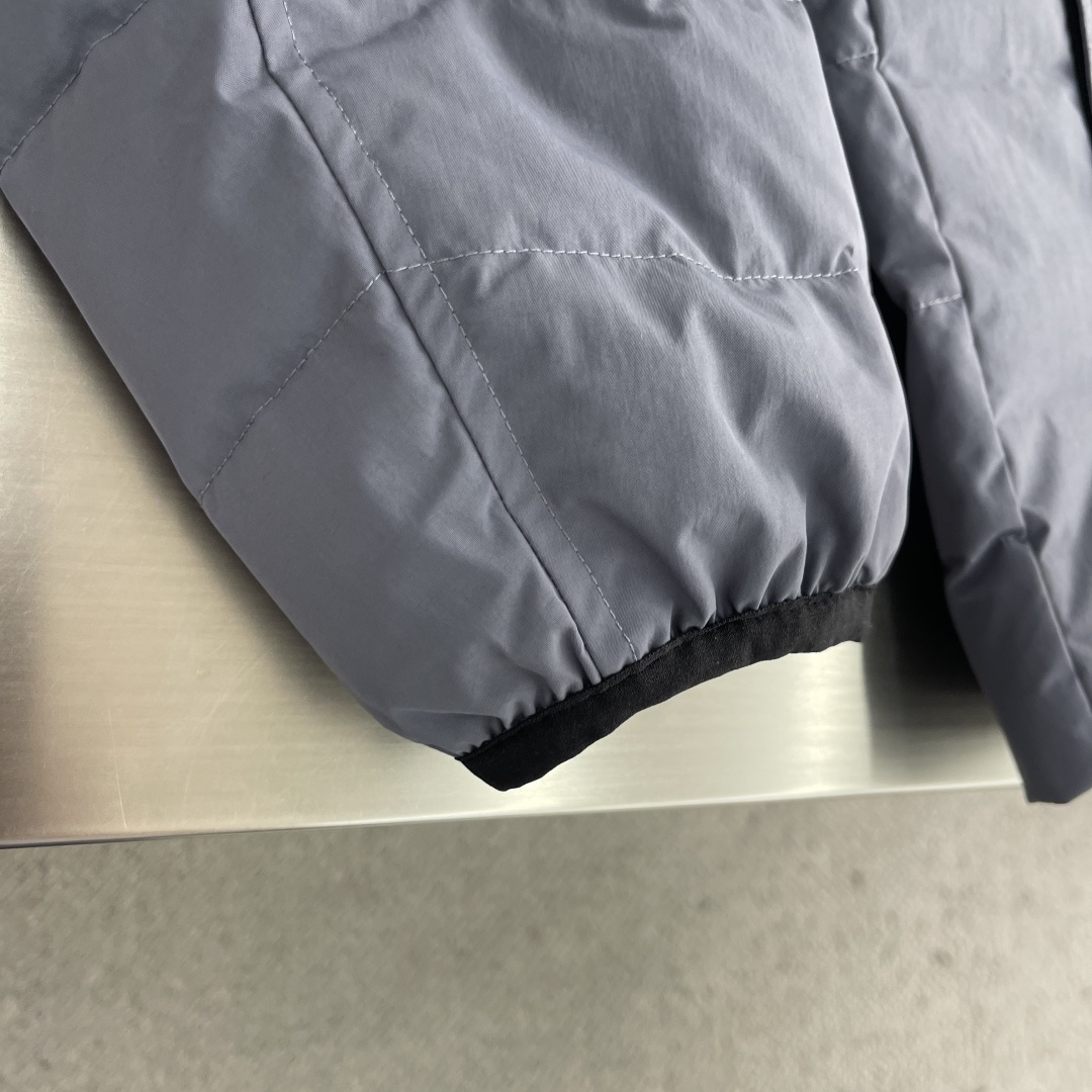 -Acne Studio 无帽徽标印花排骨字母 羽绒服 男女同款 蓝色 码数:46.48.50.52 尺码 衣 -Acne Studio 无帽徽标印花排骨字母 羽绒服 男女同款 蓝色 码数:46.48.50.52 尺码 衣
