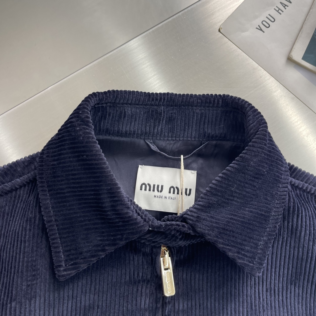 -Miu Miu     纯色刺绣Logo印花长袖 夹克 海军蓝 男女同款 码数：36.38.40.42