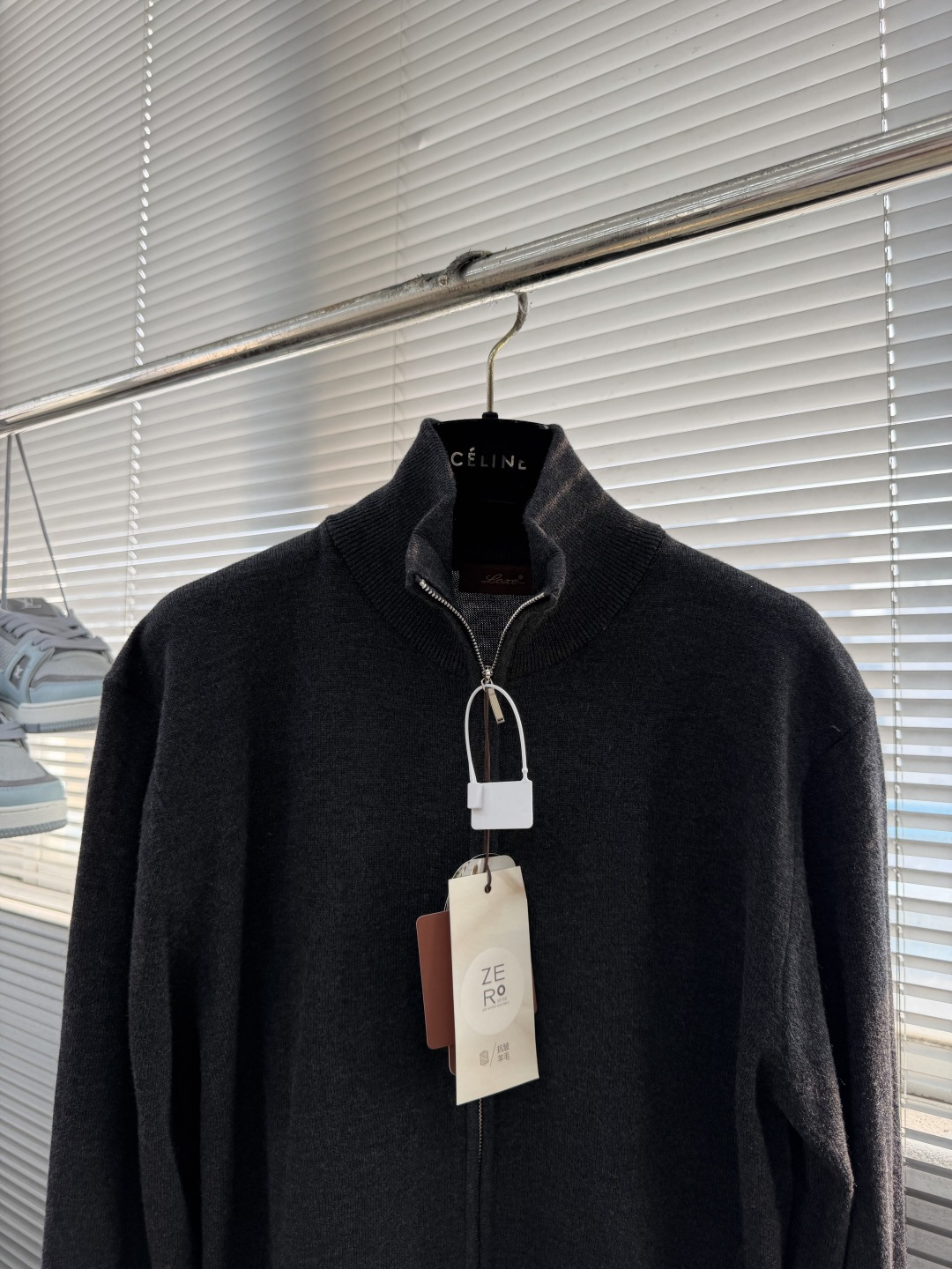 -Loro Piana     2026男士新款羊毛蚕丝皎夹克衫 此系列今年官方全新配色 依然是经典单品 这款精致的飞行