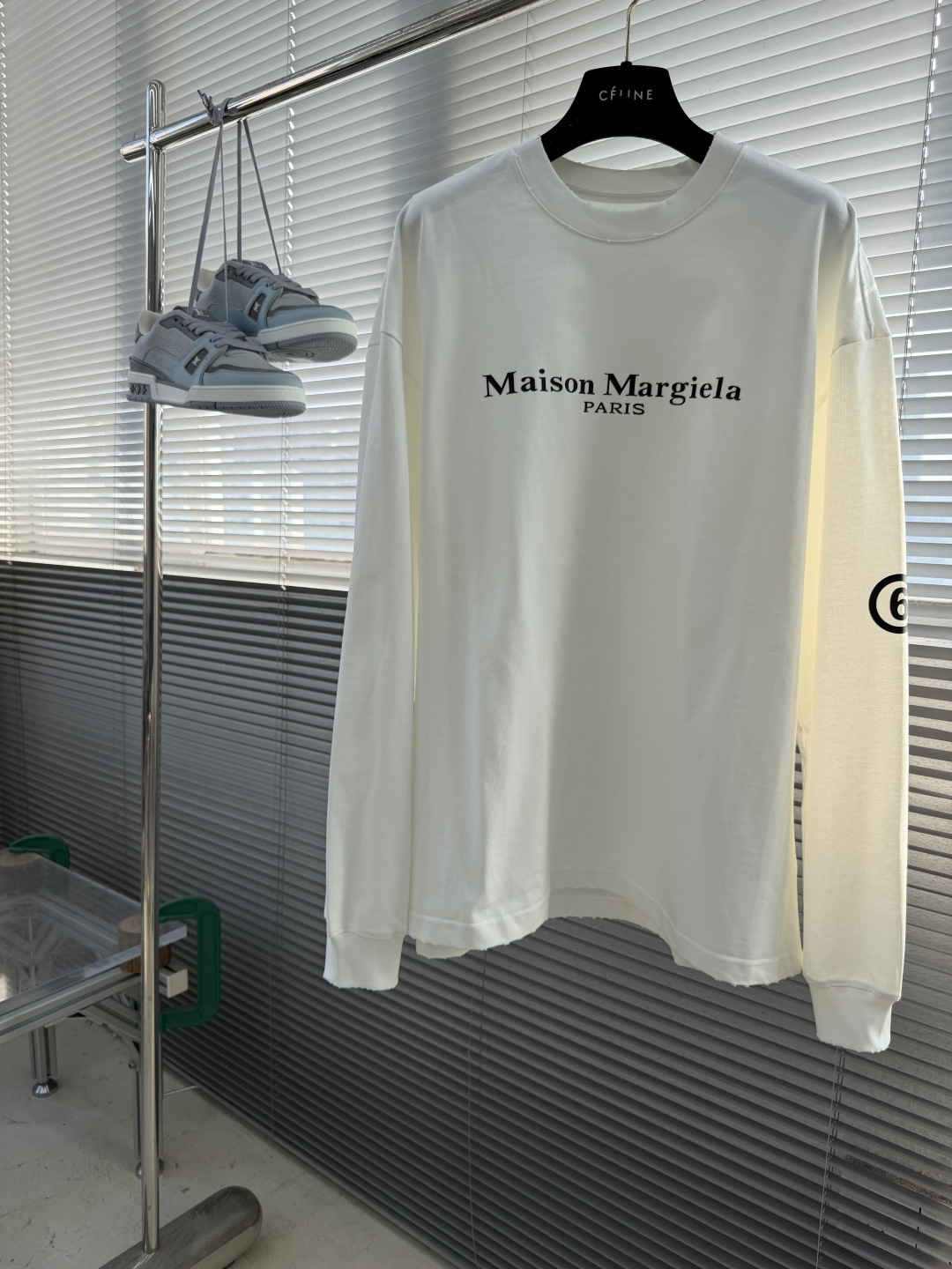 -MM6    fw26早秋长袖T恤 全棉面料｜亲肤软糯 U型下摆剪裁，宽松不挑身材 立体胶印logo，辨识度在线 早秋