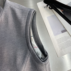 -Loro Piana 26FW早秋新款密织磨毛科技纤维立领马甲,男士后领经典刺绣徽标时尚拉链无袖马甲外套!贸易 -Loro Piana 26FW早秋新款密织磨毛科技纤维立领马甲,男士后领经典刺绣徽标时尚拉链无袖马甲外套!贸易
