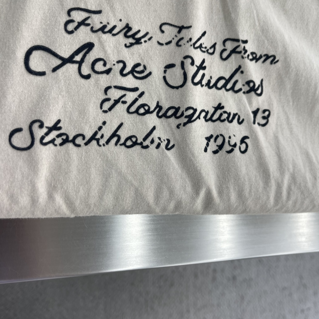 -Acne Studios 徽标叠层连帽卫衣 定制双珩凝萃洗织毛圈棉 丰盈绵糯 舒适亲肤 雾调米杏浸染衣身 朦胧 -Acne Studios 徽标叠层连帽卫衣 定制双珩凝萃洗织毛圈棉 丰盈绵糯 舒适亲肤 雾调米杏浸染衣身 朦胧