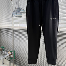 整套 -Y-3 2026秋冬套装(不拆卖) 顶级原单品质版本贸易公司渠道订单,海外精品独家限定发售,经典即永恒 整套 -Y-3 2026秋冬套装(不拆卖) 顶级原单品质版本贸易公司渠道订单,海外精品独家限定发售,经典即永恒