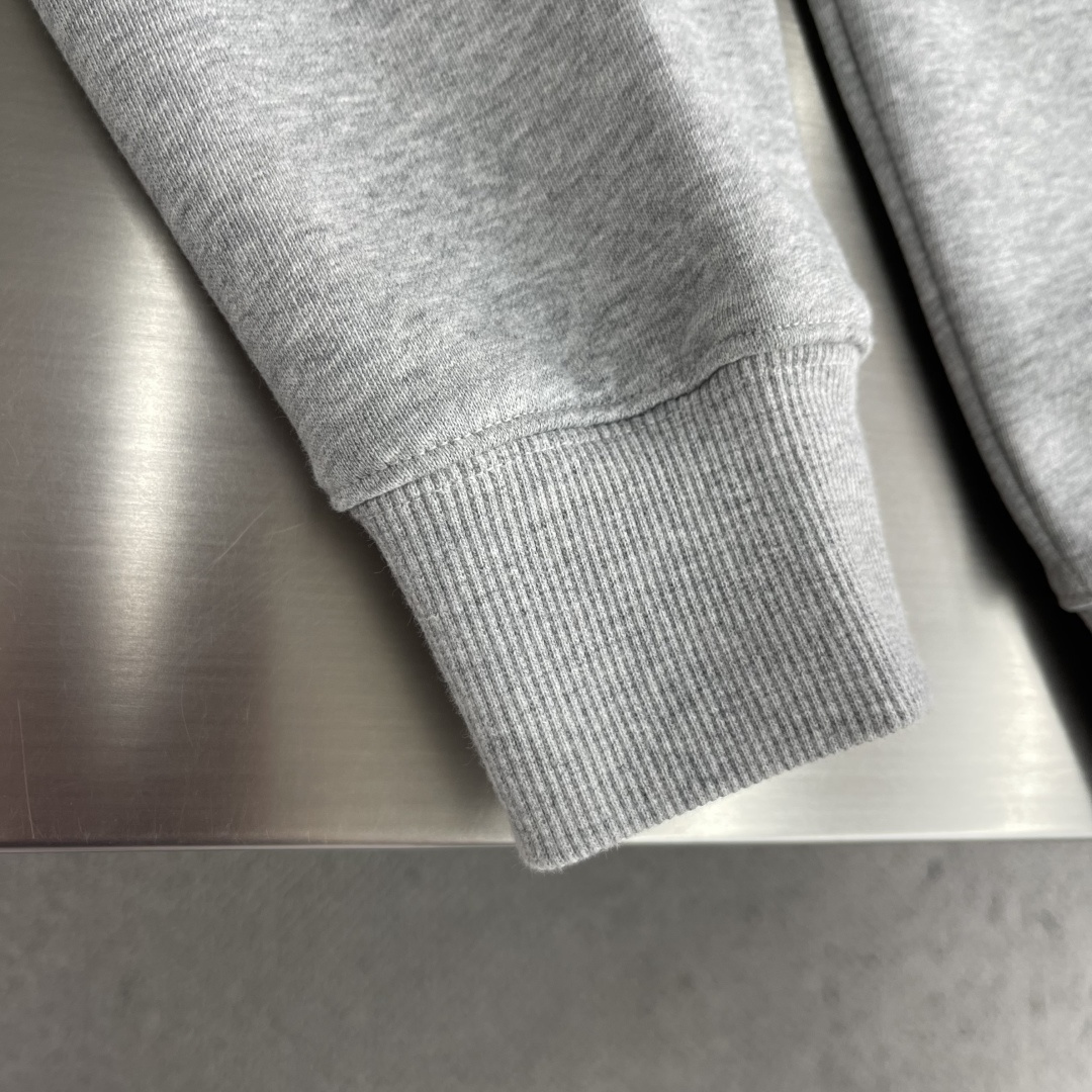 -Y-3     2026春夏新款短袖T恤 定制纯棉字母logo 刺绣 颜色：黑色  白色  灰色 码数：S  M  L