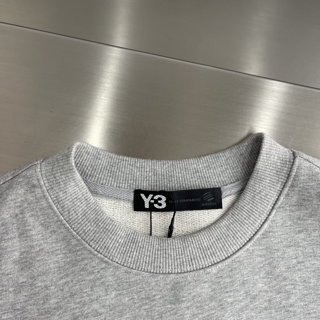 -Y-3     2026春夏新款短袖T恤 定制纯棉字母logo 刺绣 颜色：黑色  白色  灰色 码数：S  M  L