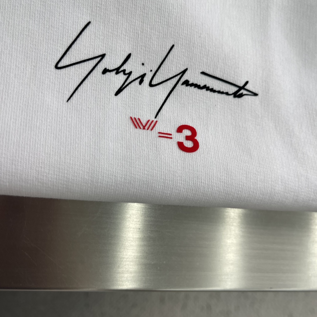-Y-3     2026春夏新款短袖T恤 定制纯棉字母logo 刺绣 颜色：黑色  白色  灰色 码数：S  M  L