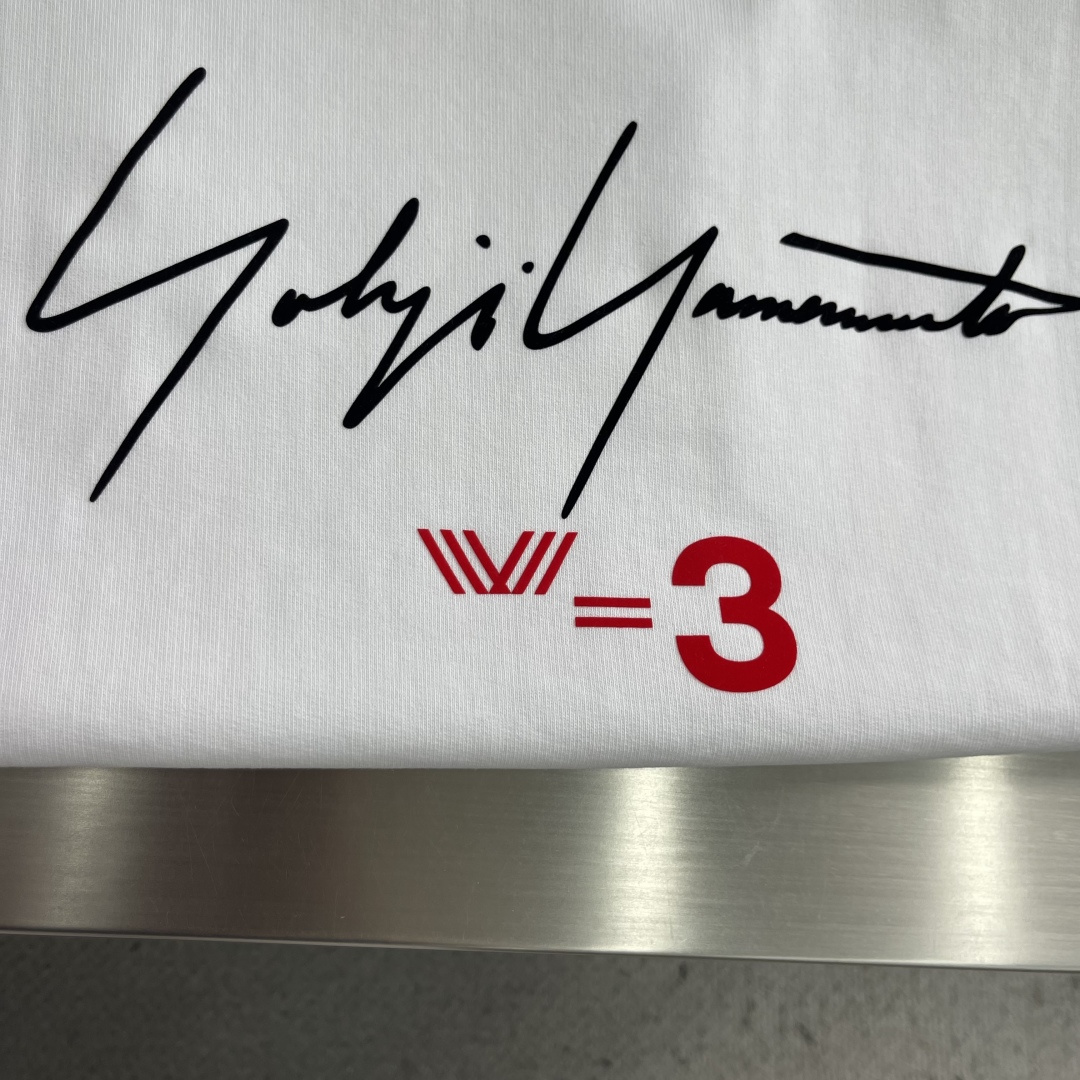 -Y-3     2026春夏新款短袖T恤 定制纯棉字母logo 刺绣 颜色：黑色  白色  灰色 码数：S  M  L