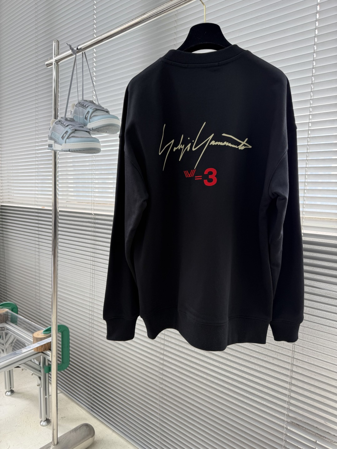 -Y-3     2026春夏新款短袖T恤 定制纯棉字母logo 刺绣 颜色：黑色  白色  灰色 码数：S  M  L