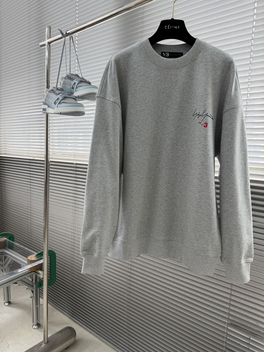 -Y-3     2026春夏新款短袖T恤 定制纯棉字母logo 刺绣 颜色：黑色  白色  灰色 码数：S  M  L