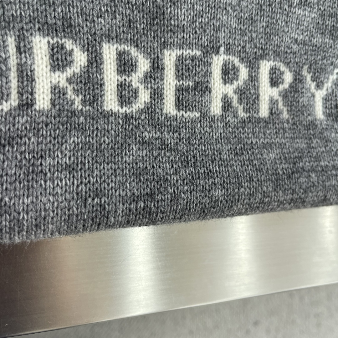 -BBR 骑士提花Logo羊毛混纺针织衫 羊毛澳羊绒混纺纱线 采用日本进口(岛精)5针织机 毛料提花 毛料酵洗 -BBR 骑士提花Logo羊毛混纺针织衫 羊毛澳羊绒混纺纱线 采用日本进口(岛精)5针织机 毛料提花 毛料酵洗