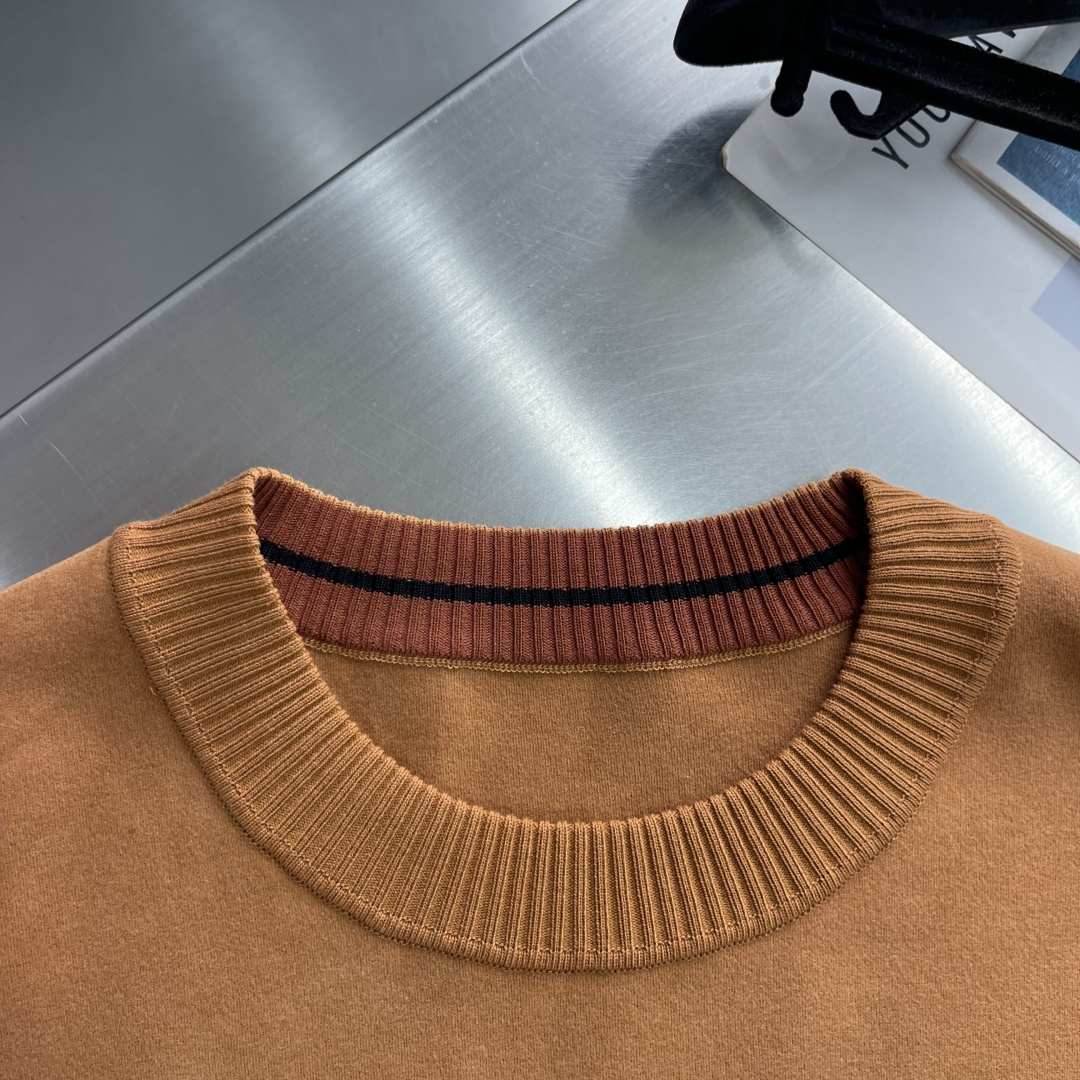 -KITON  高端品质 2026秋冬官网新款男士🚹圆领长袖T恤 大厂定制 选用中东进口珠地棉 面料细腻柔软上身舒适  