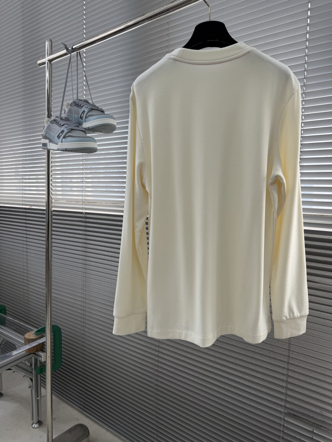 -KITON  高端品质 2026秋冬官网新款男士🚹圆领长袖T恤 大厂定制 选用中东进口珠地棉 面料细腻柔软上身舒适  