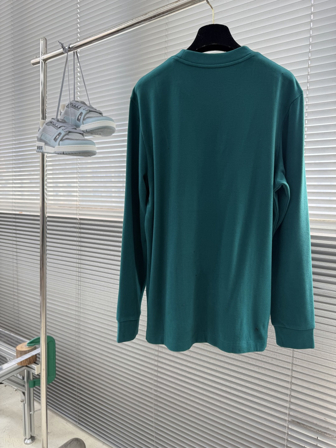 -KITON  高端品质 2026秋冬官网新款男士🚹圆领长袖T恤 大厂定制 选用中东进口珠地棉 面料细腻柔软上身舒适  
