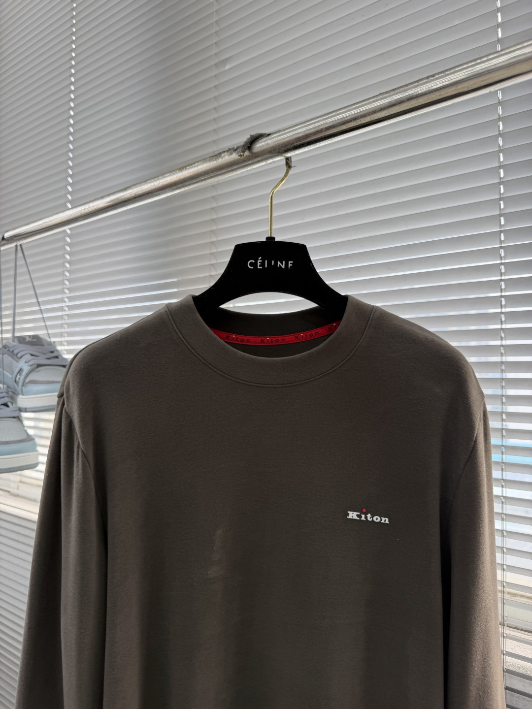 -KITON  高端品质 2026秋冬官网新款男士🚹圆领长袖T恤 大厂定制 选用中东进口珠地棉 面料细腻柔软上身舒适  