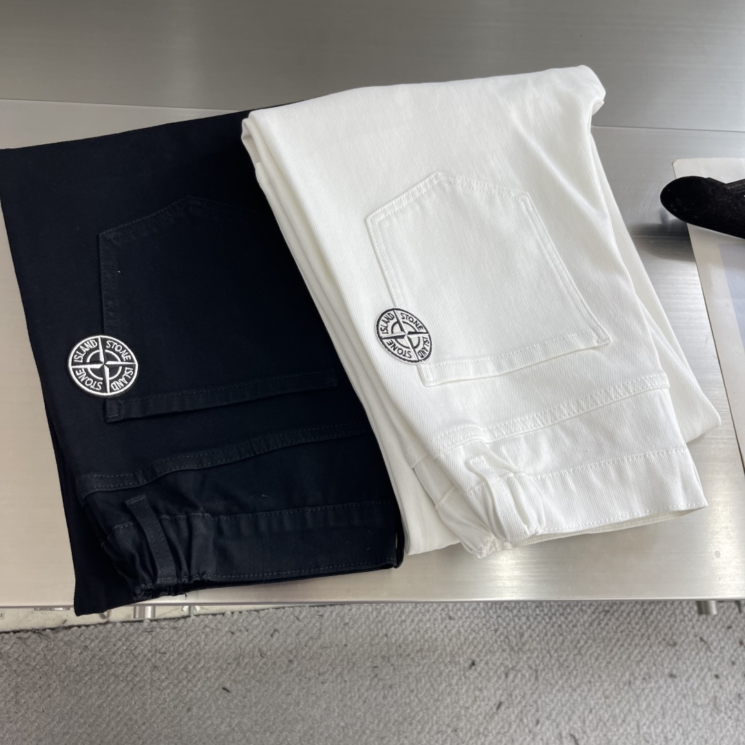 -Stone Island     罗盘logo绣花细节牛仔长裤 弹力丹宁布洗水 上身舒适.... 直筒版型，百搭不挑场