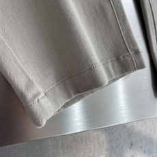 -Loro Piana 2026秋冬官网新款男士休闲长裤,高密斜纹面料,触感细腻挺括,抗皱易打理。经典五袋裤型, -Loro Piana 2026秋冬官网新款男士休闲长裤,高密斜纹面料,触感细腻挺括,抗皱易打理。经典五袋裤型,