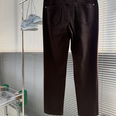 -Loro Piana 2026秋冬官网新款男士休闲长裤,高密斜纹面料,触感细腻挺括,抗皱易打理。经典五袋裤型, -Loro Piana 2026秋冬官网新款男士休闲长裤,高密斜纹面料,触感细腻挺括,抗皱易打理。经典五袋裤型,