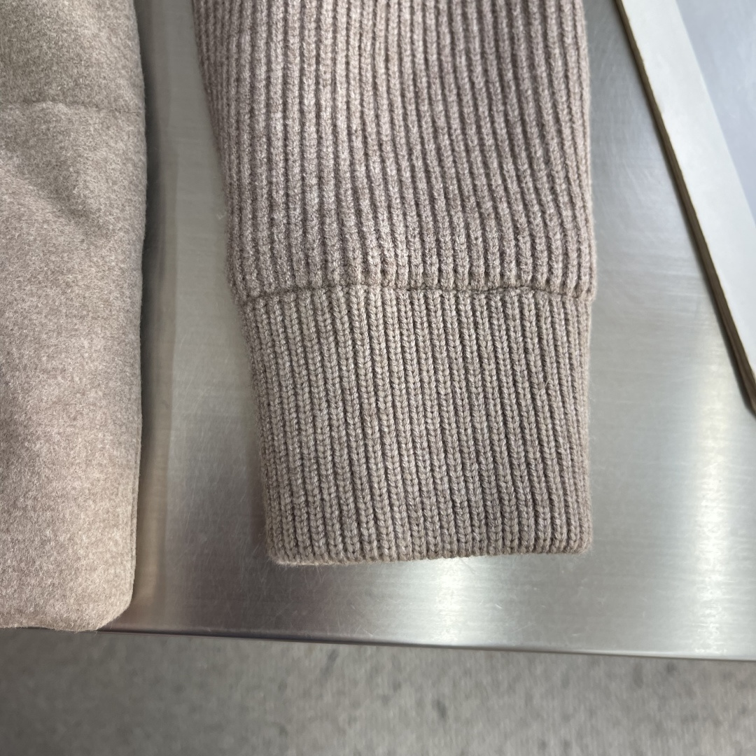 -Z ZEGN FW26纯色立领拉链长袖 羽绒服 码数:48.50.52.54.56 尺码 衣长 肩宽 胸围 -Z ZEGN FW26纯色立领拉链长袖 羽绒服 码数:48.50.52.54.56 尺码 衣长 肩宽 胸围