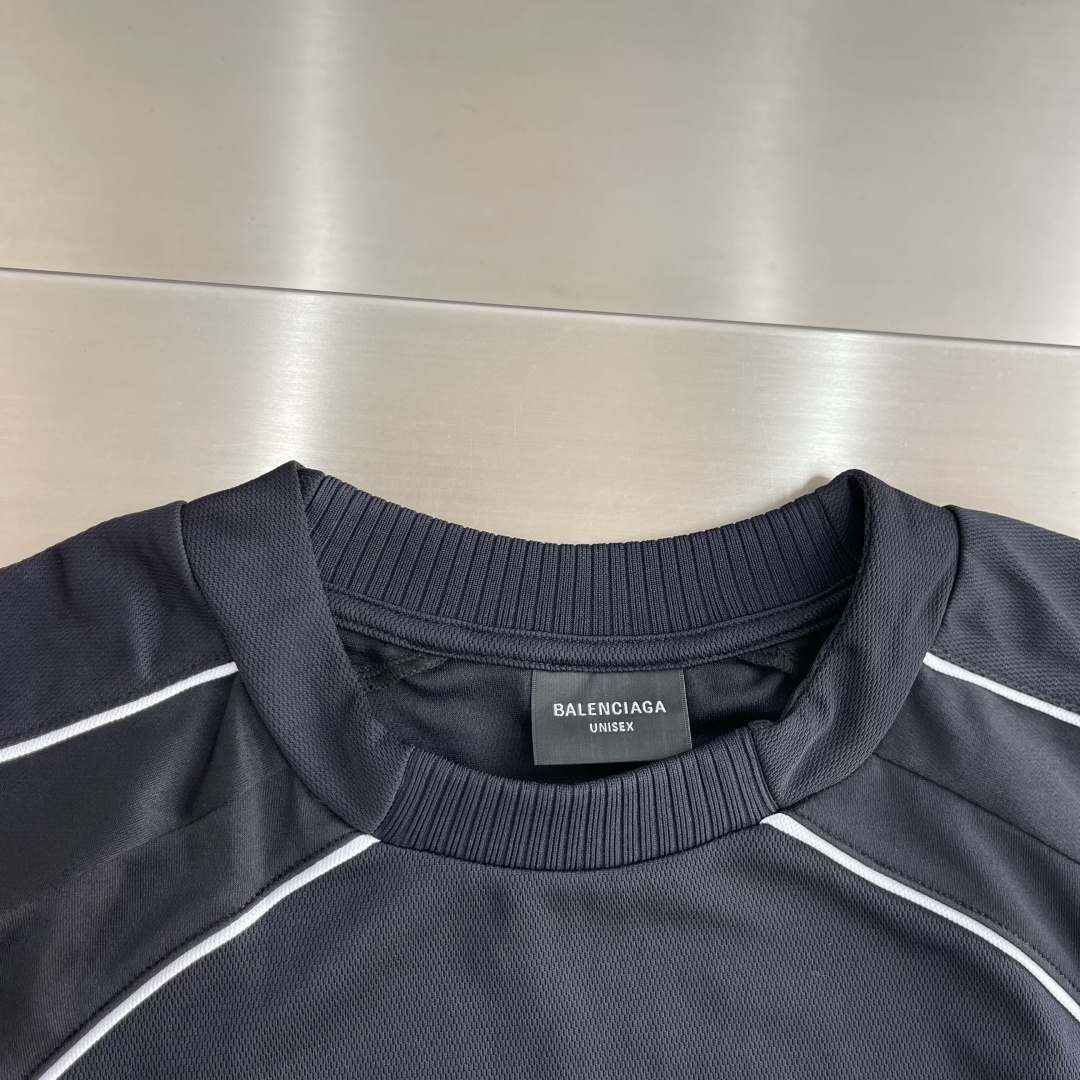 -Balenciag Logo字母图案印花圆领长袖 T恤 宽松版型 男女同款 码数:1.2.3 尺码 衣长 肩 -Balenciag Logo字母图案印花圆领长袖 T恤 宽松版型 男女同款 码数:1.2.3 尺码 衣长 肩